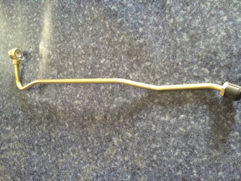 Diesel oil return pipe (fuel distributor to the whole vehicle oil return hose)