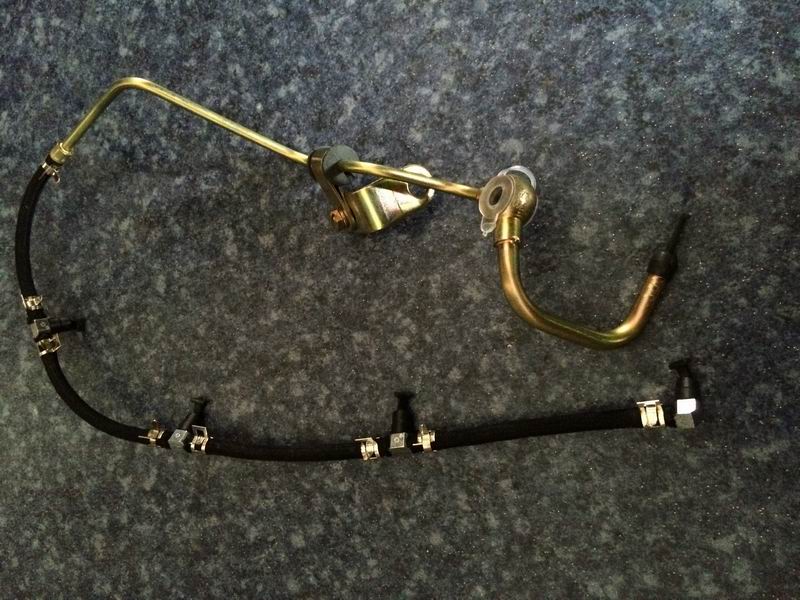 Fuel injector return pipe-1