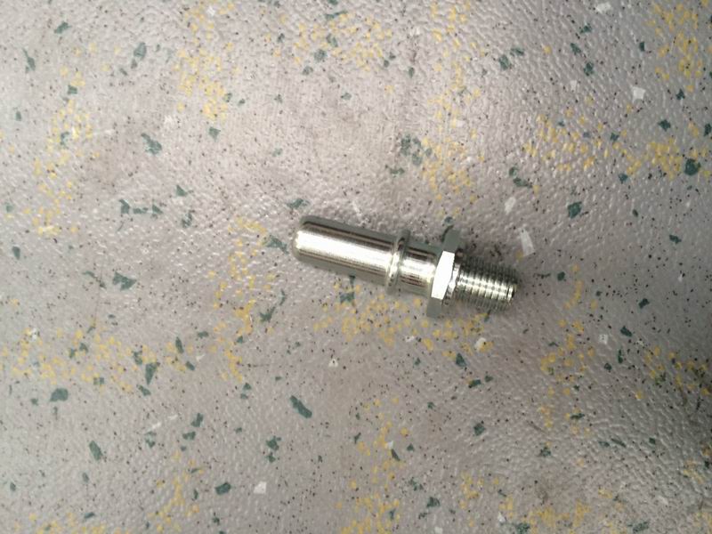 Соединение масляной трубы