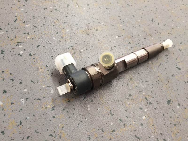 Топливная форсунка в сборе; можно заменить на 1112-00524