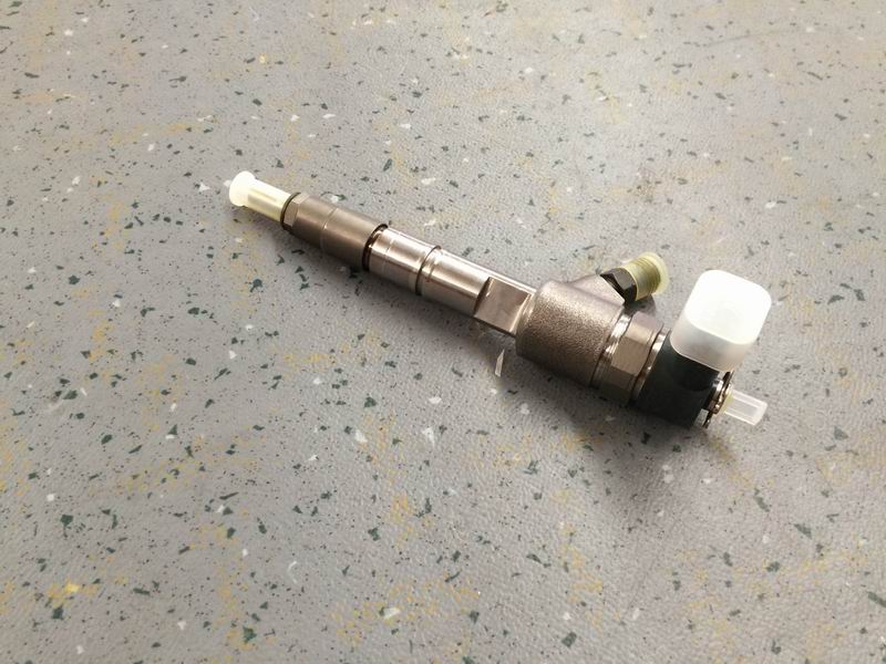 Fuel injector assembly; can be replaced by 1112-00524-2