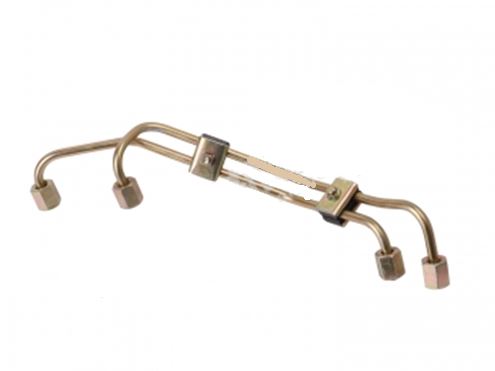 Маслопровод; масляный насос к масляной рампе