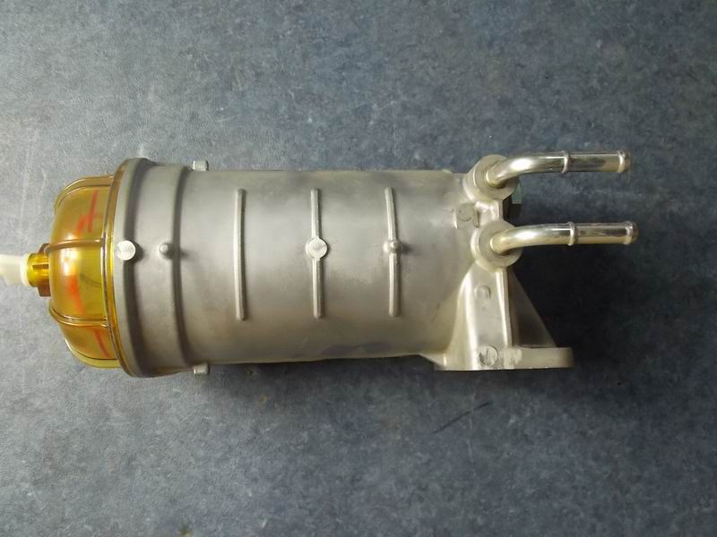 Fuel crude filter assembly