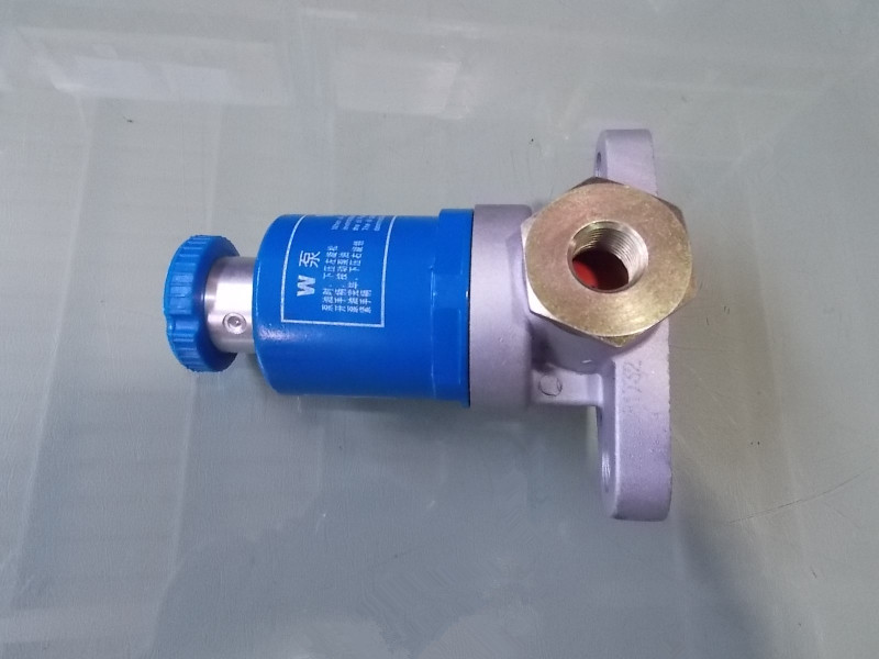 Маслоперекачивающий насос; W насос