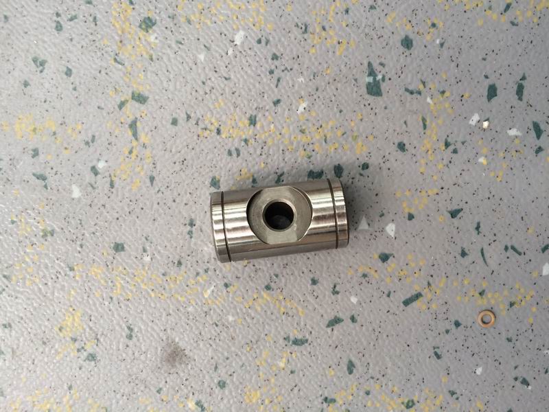 Коромысло вал