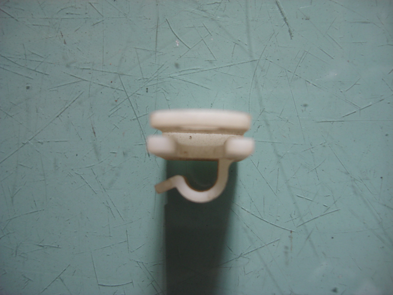 D throttle push rod clip-2