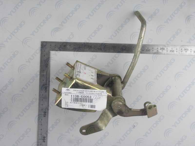 D throttle bracket assembly