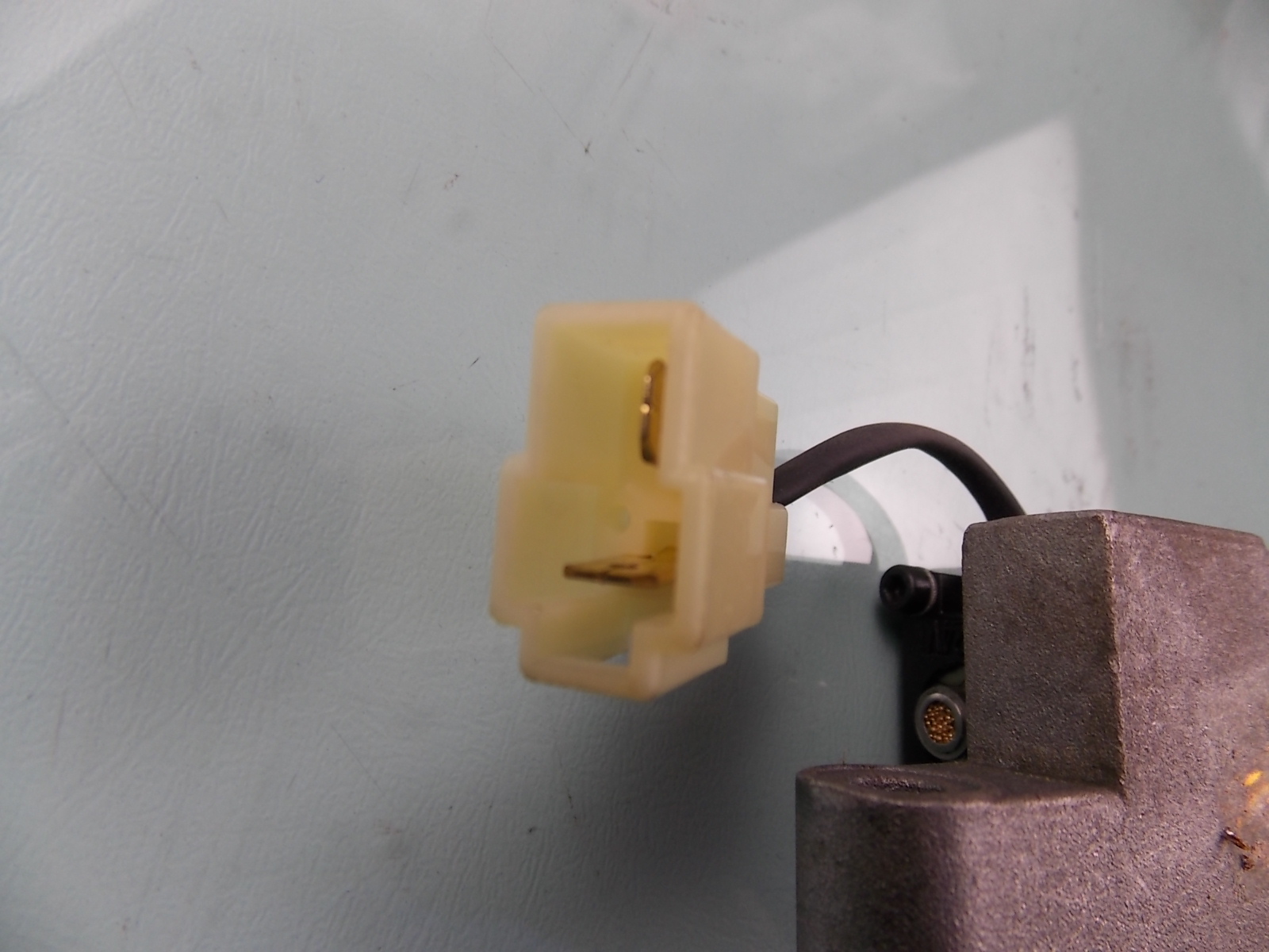 D idle poppet valve-4