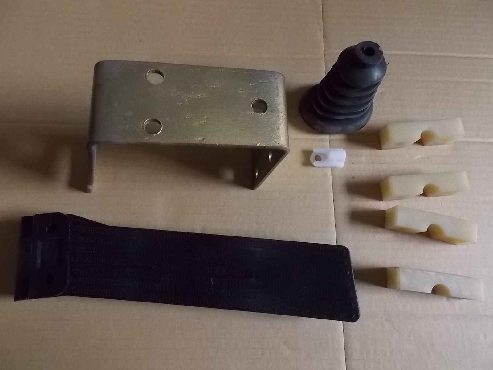 Кронштейн радиатора в сборе