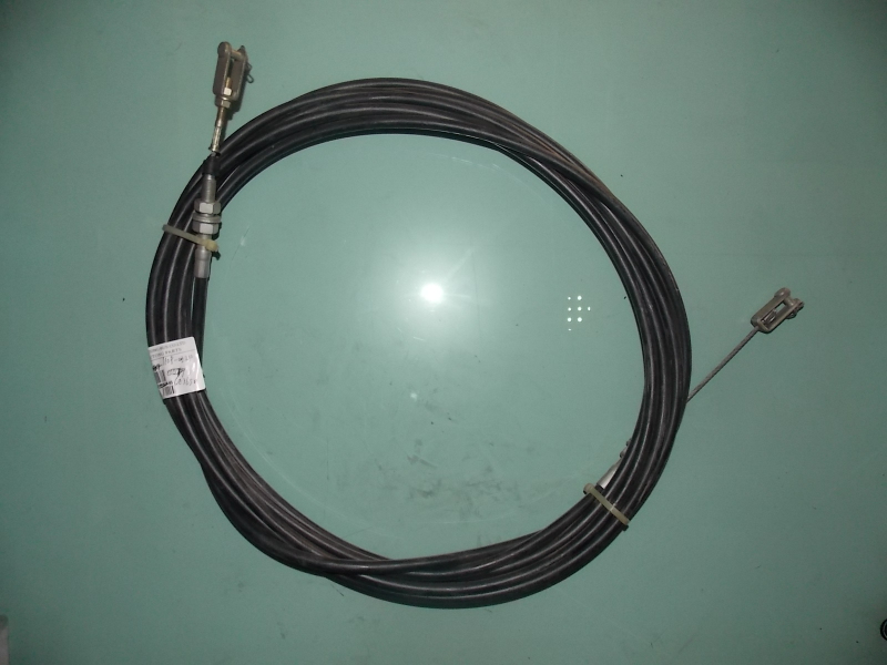 D тросик дроссельной заслонки в сборе-1