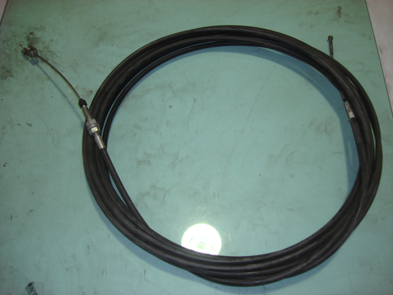 D тросик дроссельной заслонки в сборе