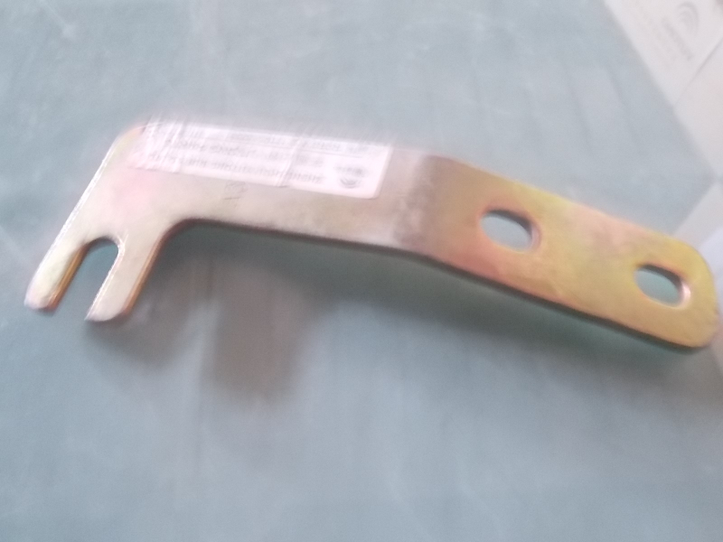 Throttle wire bracket