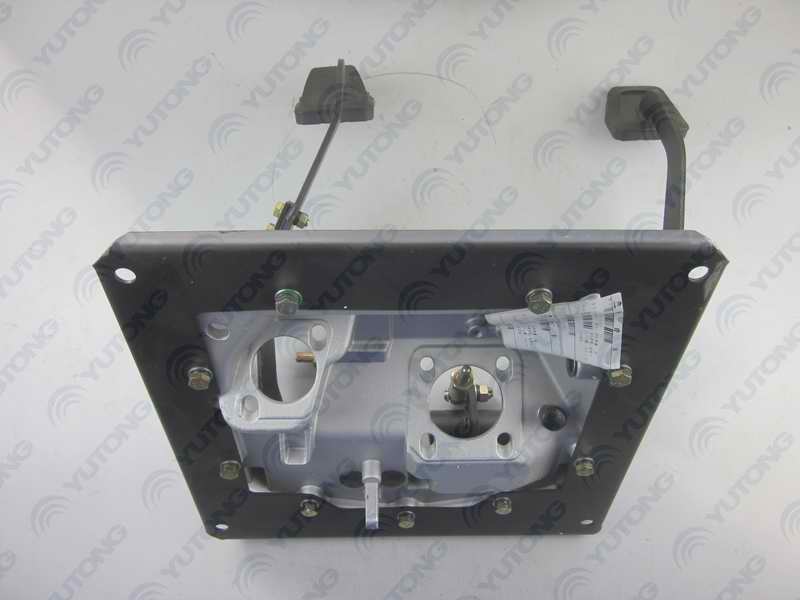 Педальный механизм, трехкомбинированная педаль, подвесного типа.-1