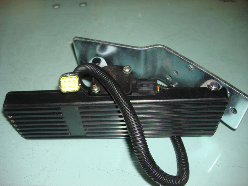 Electronic throttle pedal assembly (YC6G/6L Delphi single-unit pump)-2