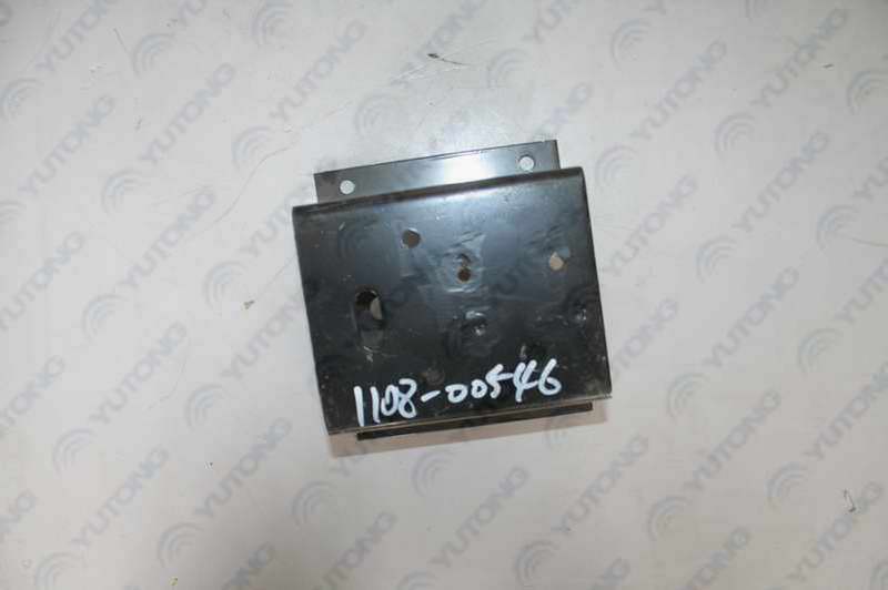 Accelerator pedal bracket