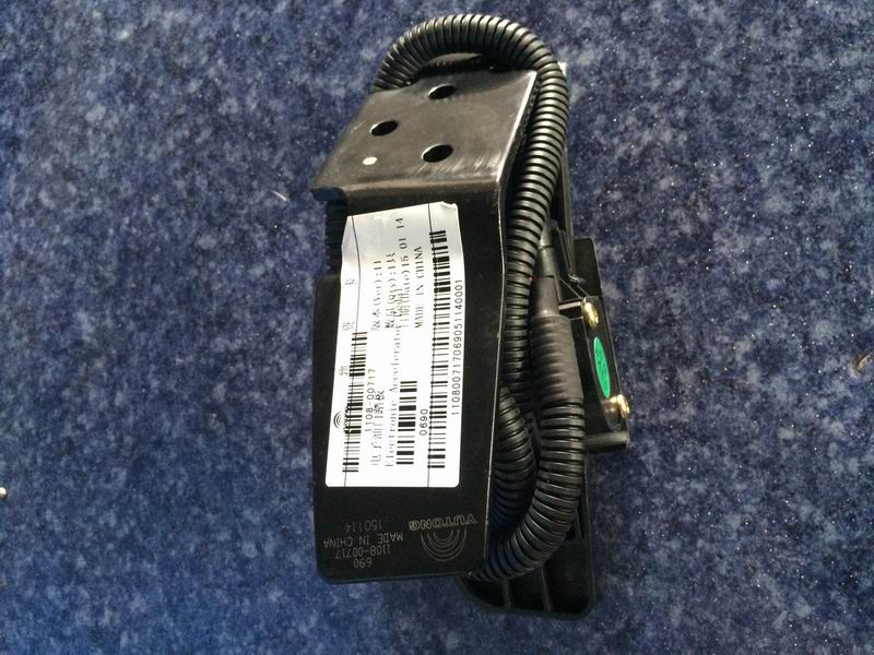 Electronic throttle pedal assembly