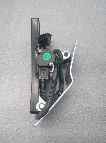 Electronic throttle pedal assembly