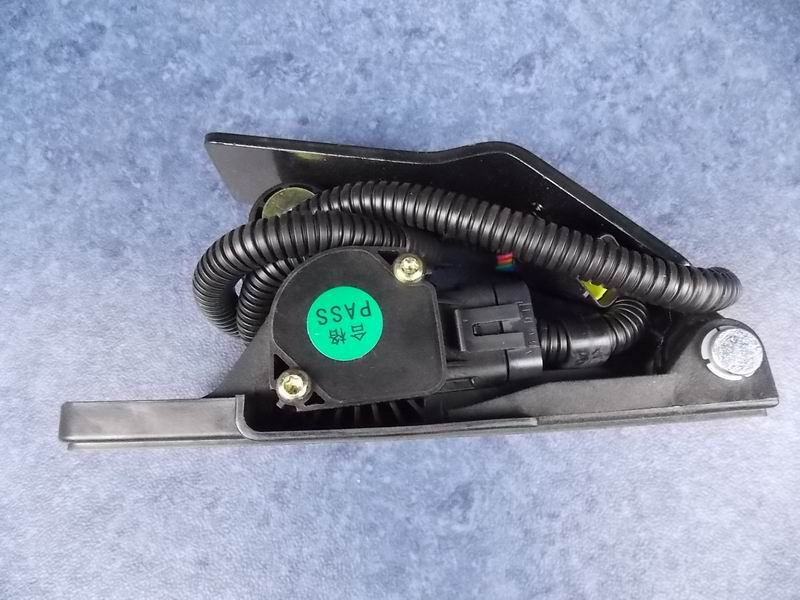 Педальный механизм, педаль акселератора, напольная