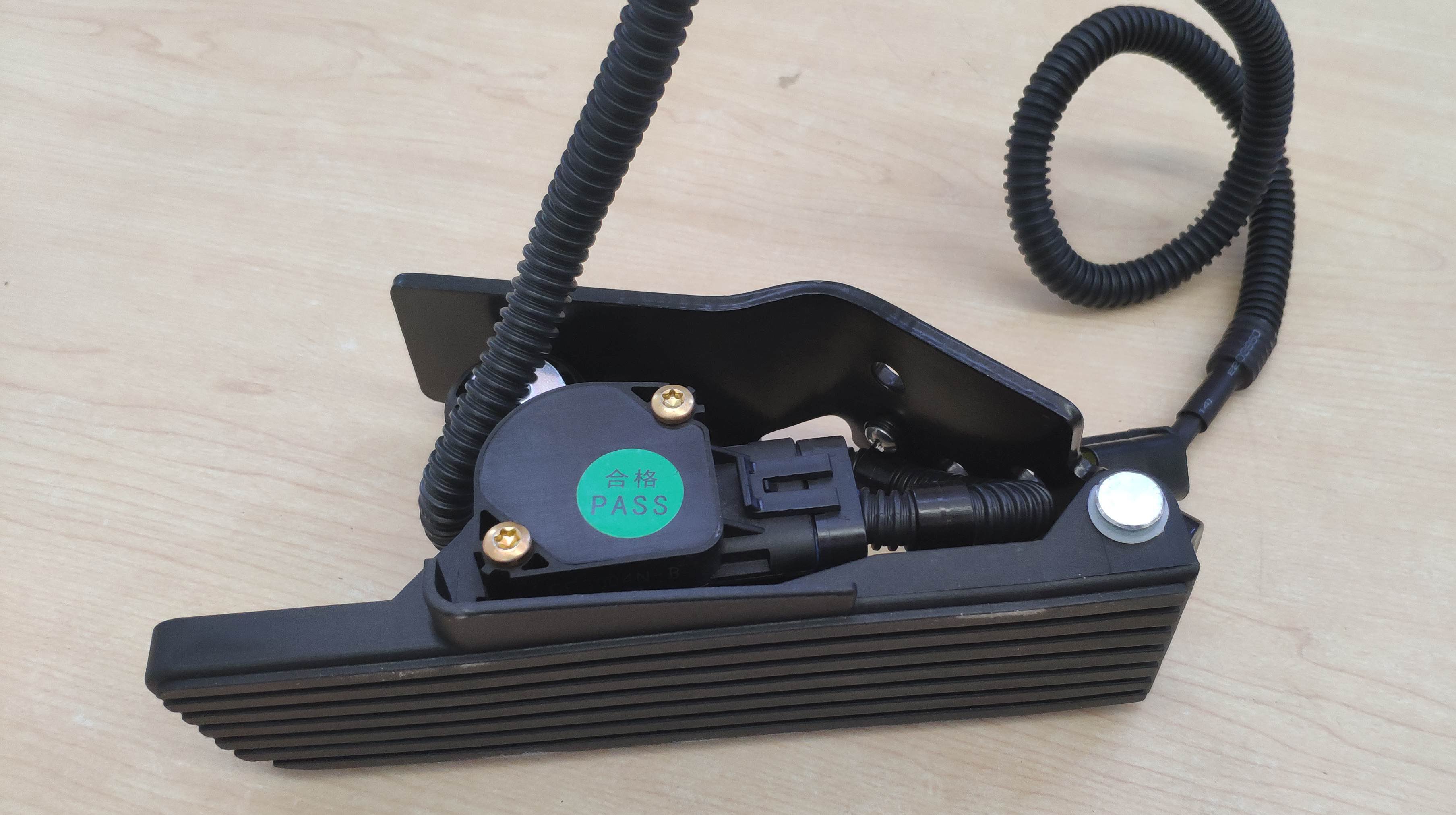 Педальный механизм, педаль акселератора, напольная-2