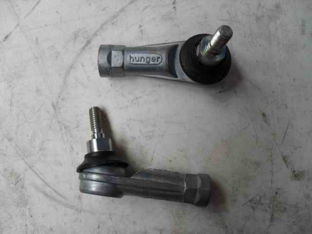 D Automobile ball joint (right-hand)