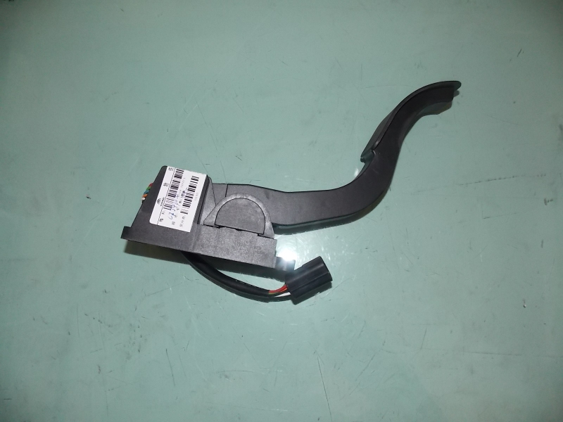 Electronic control accelerator pedal structure (hanging type)