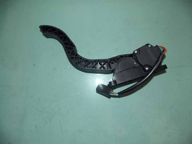 Electronic control accelerator pedal structure (hanging type)-1