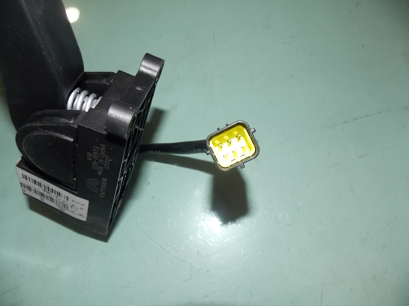 Electronic control accelerator pedal structure (hanging type)-2