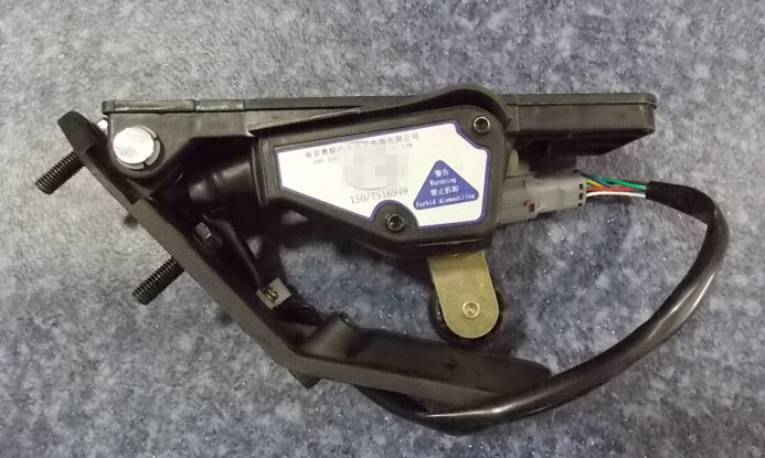 Electronic throttle pedal assembly