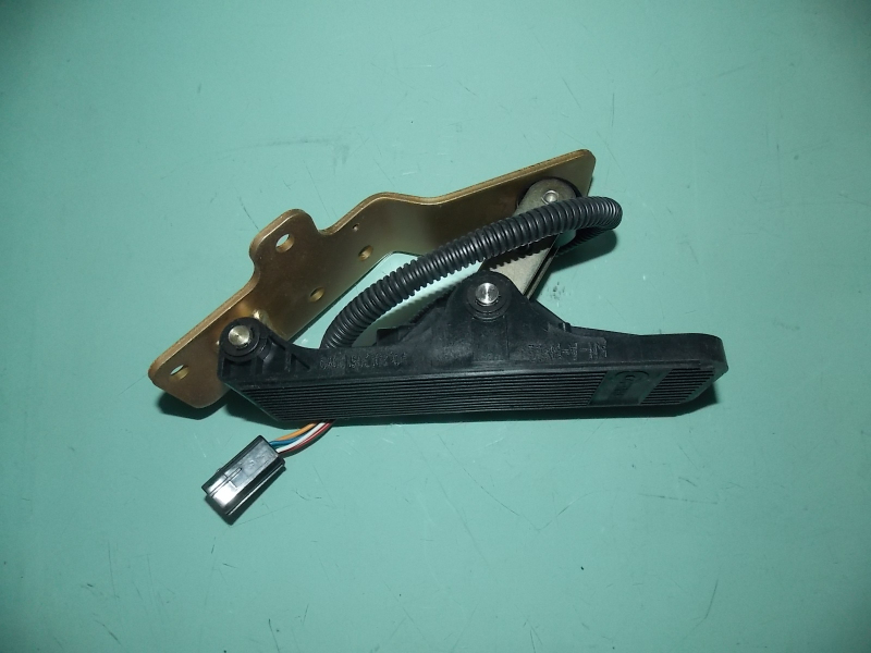 Electronic throttle pedal