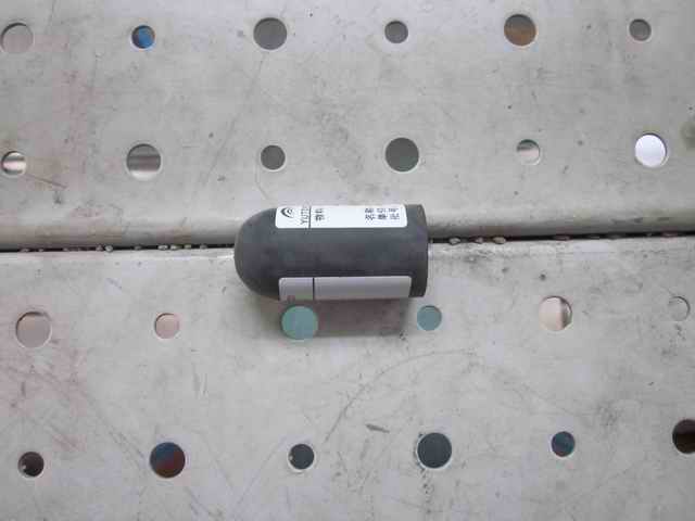 Plug (Φ20-Φ25, silicon)