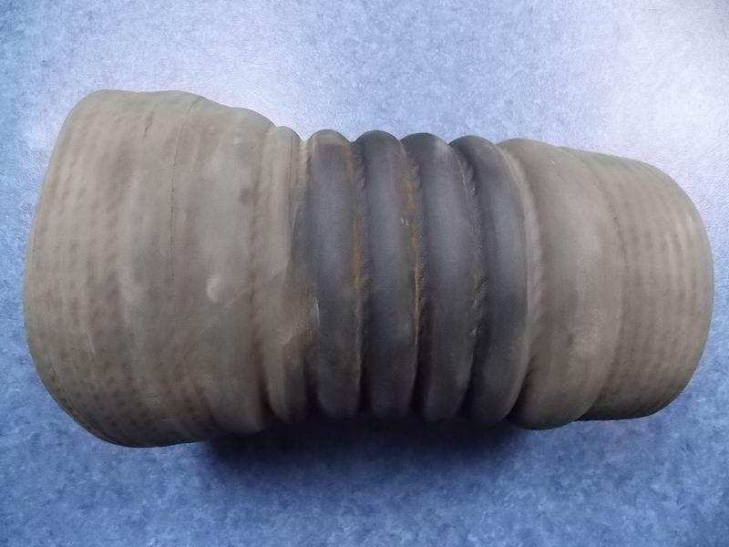 Variable rubber corrugated pipe