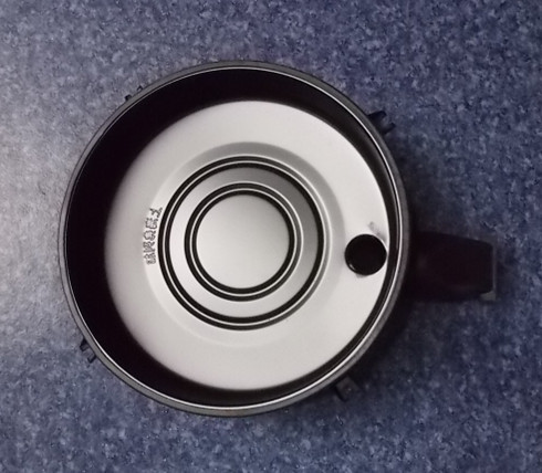 Air filter bottom cover