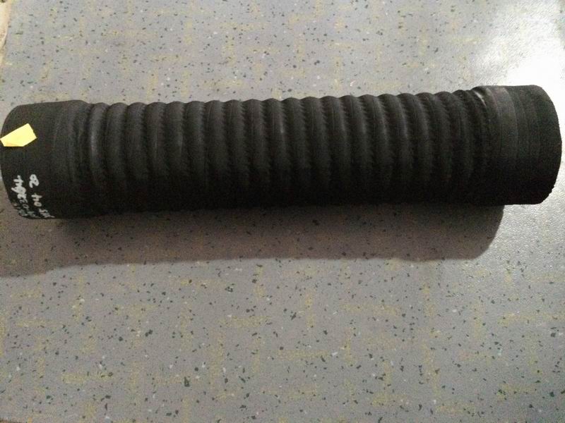 Резиновая гофрированная труба (внутренний диаметр φ 110 , Л= 520 )