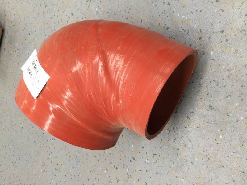 Угловой шланг (Φ 130- Ф 180 , 150 / 120 , кремний)-1