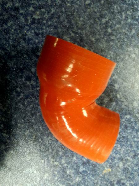 Угловой шланг, Φ 76 /Ф 100 , 90 / 125 , кремний