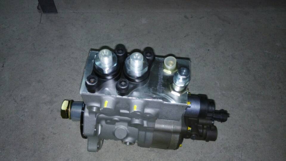 Fuel injection pump; can be replaced by 1111-00383-4