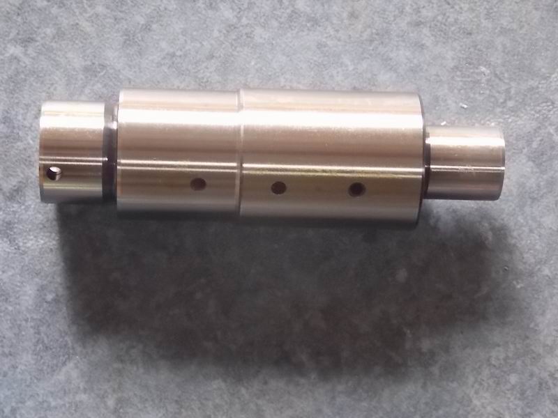 Приводной вал топливного насоса