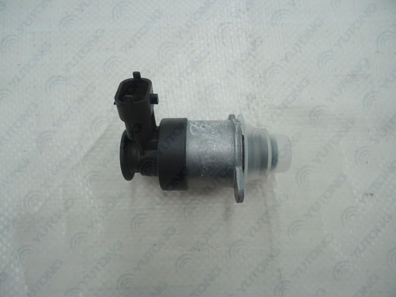 Fuel metering valve