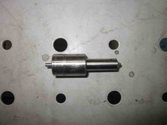 Fuel injector