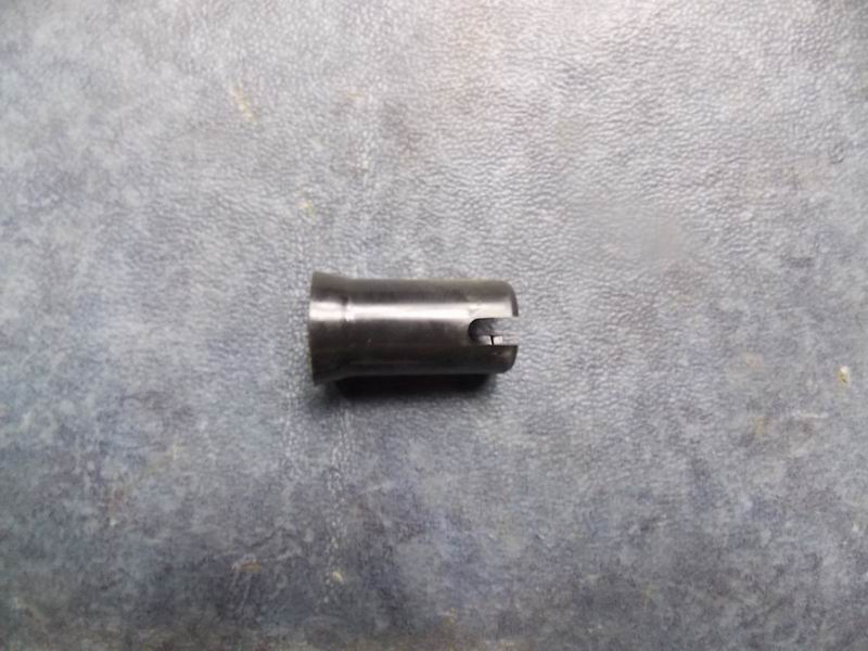 Fuel injector sealing sleeve