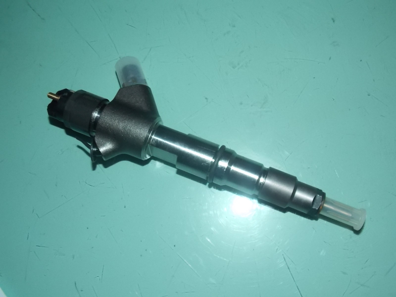 Fuel injector; can be replaced by 1112-00279