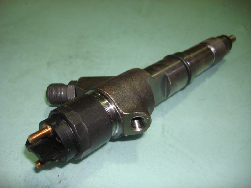 Fuel injector