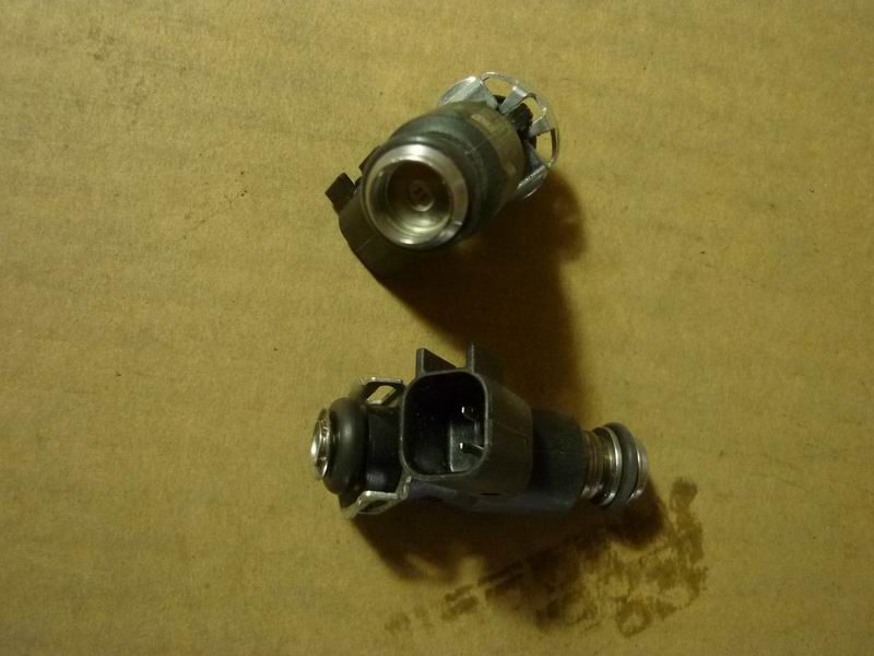 Fuel injector and fuel injector spring assembly-1