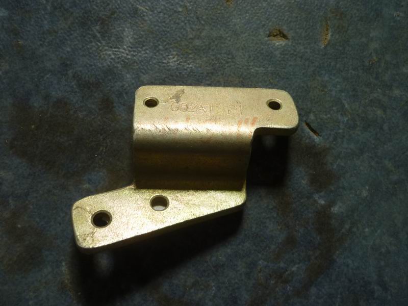 Oil-stop solenoid valve bracket