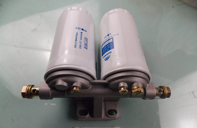 Fuel filter assembly; with 2 different filter elements