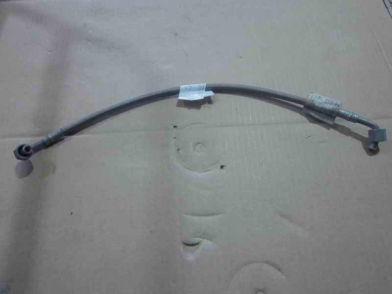 Supercharger oil inlet pipe