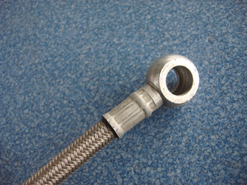 Supercharger oil inlet hose; can be replaced by 1118-01078-2