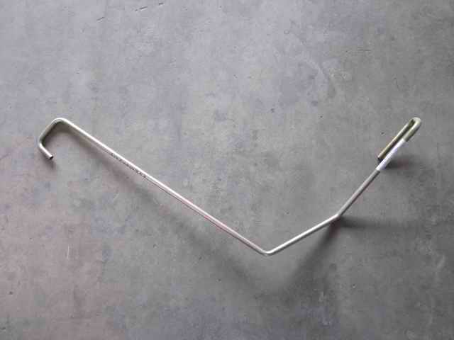 Supercharger oil inlet pipe