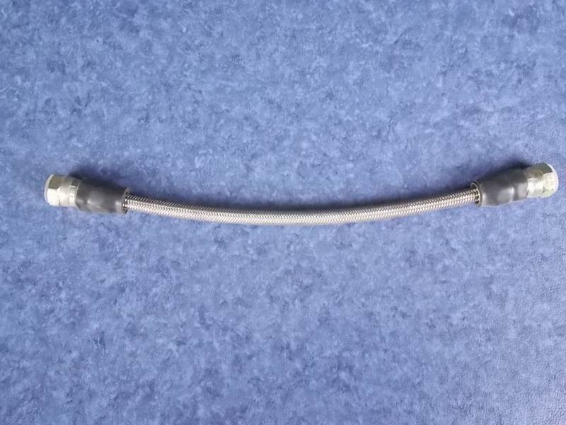 Входное соединение масла нагнетателя