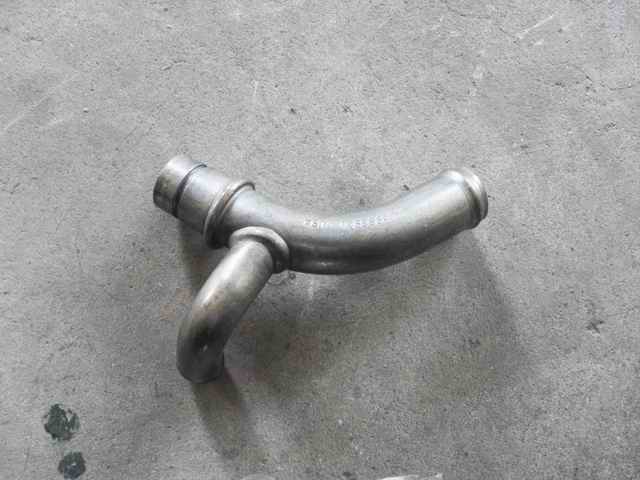 Supercharger oil return pipe-1